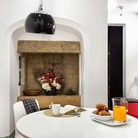 Joivy Bold And Colourful 1-bed Flat At The Heart Of Chiado, Nearby Carmo Convent Apartment