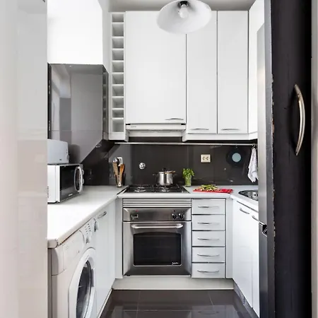 Joivy Bold And Colourful 1-bed Flat At The Heart Of Chiado, Nearby Carmo Convent Lisbon