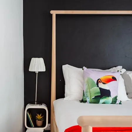 Joivy Bold And Colourful 1-bed Flat At The Heart Of Chiado, Nearby Carmo Convent * Lisboa
