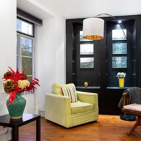 Appartement Joivy Bold And Colourful 1-bed Flat At The Heart Of Chiado, Nearby Carmo Convent Lisboa