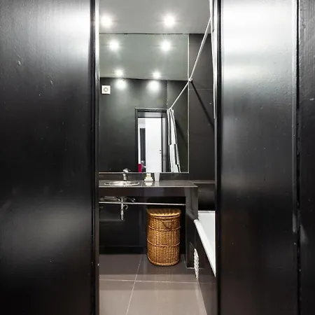 Appartement Joivy Bold And Colourful 1-bed Flat At The Heart Of Chiado, Nearby Carmo Convent Lisboa
