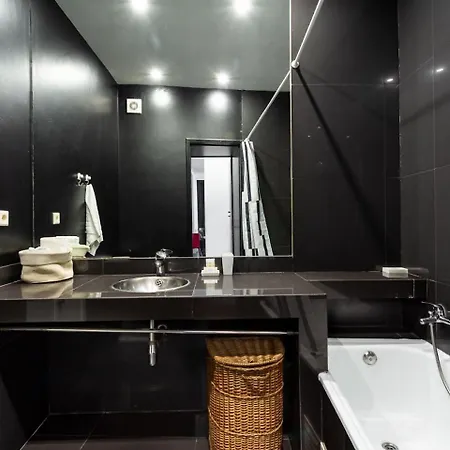 Appartement Joivy Bold And Colourful 1-bed Flat At The Heart Of Chiado, Nearby Carmo Convent